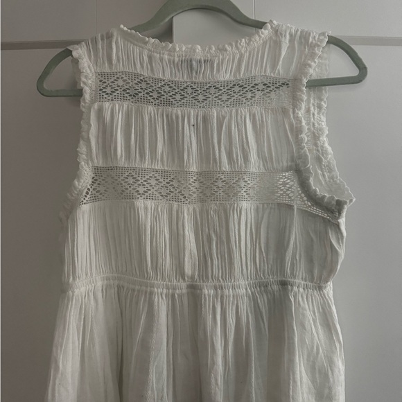 American Eagle Outfitters White Sleeveless Blouse - Picture 2 of 3